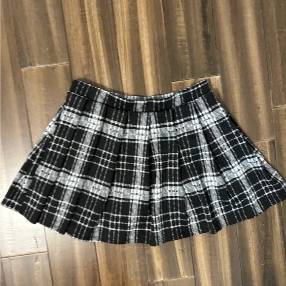 Sz L Plaid Black & White Pleated Checkered Elastic Waist Mini Skirt Y2K Flowy - Picture 7 of 7